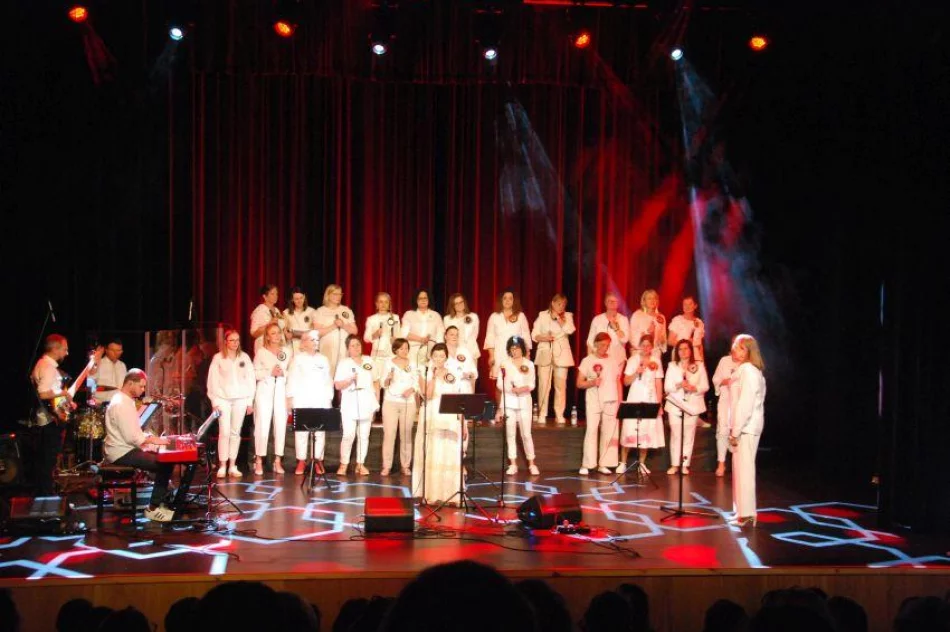 Chór Gospel przy MOK świętował dziesięciolecie działalności - zdjęcie 9