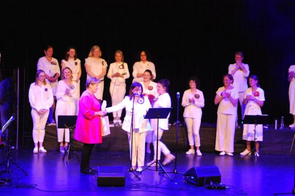Chór Gospel przy MOK świętował dziesięciolecie działalności - zdjęcie 17