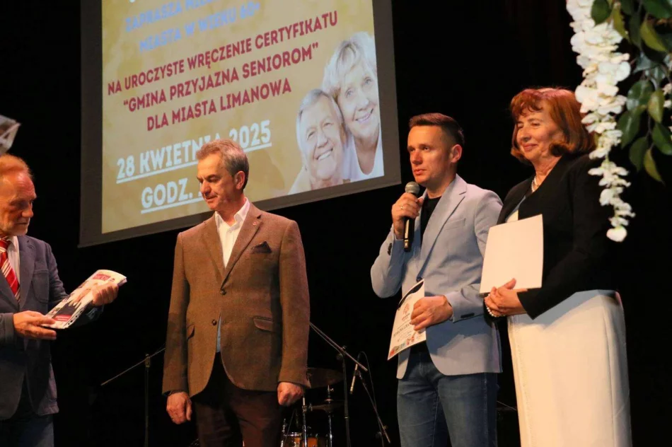 Wręczono pierwsze karty seniora (ZDJĘCIA) - zdjęcie 17