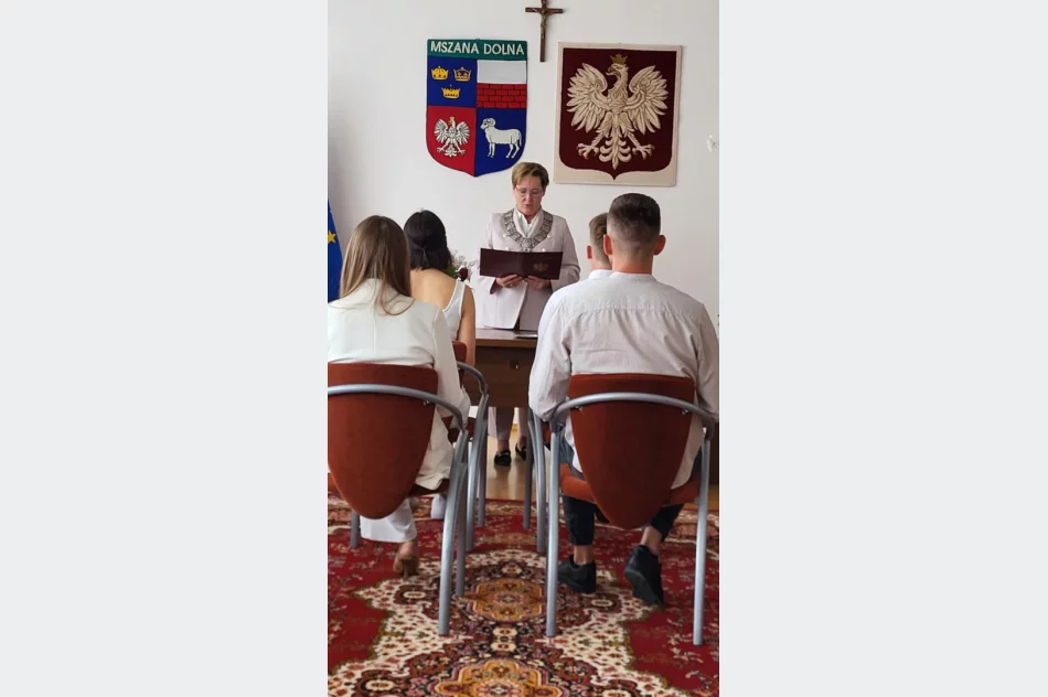 Burmistrz po raz pierwszy udzieliła ślubów cywilnych dwóm parom - zdjęcie 3