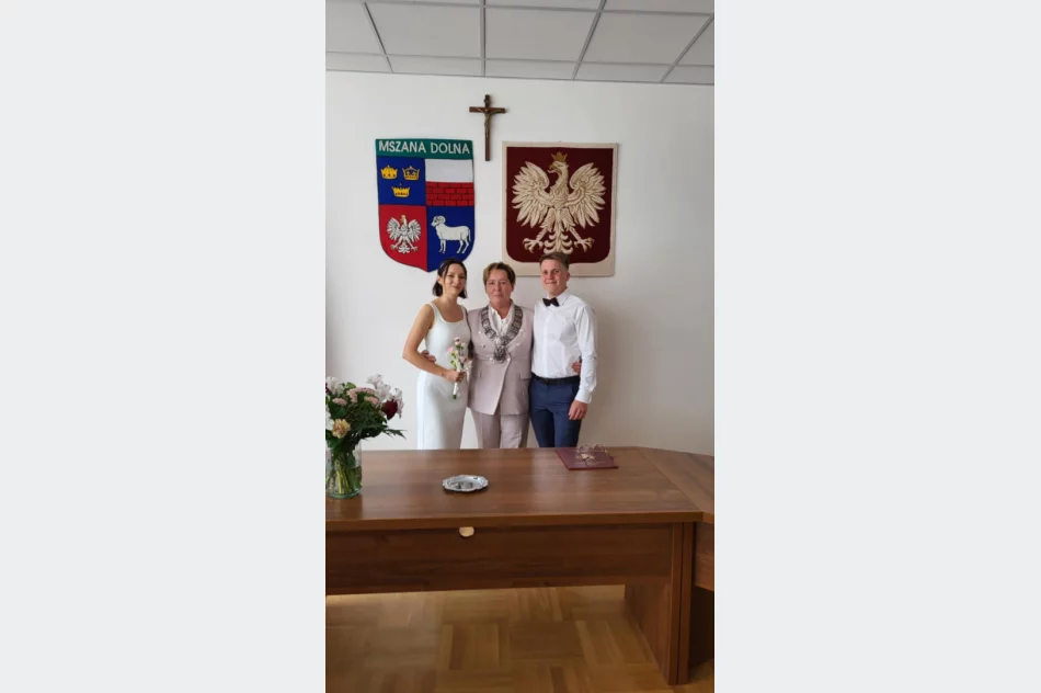Burmistrz po raz pierwszy udzieliła ślubów cywilnych dwóm parom - zdjęcie 4