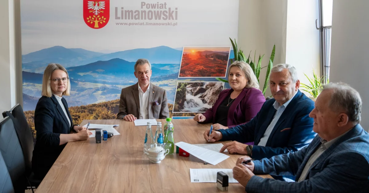 Podpisano umowę na przebudowę drogi powiatowej