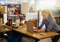 Druk na folii transparentnej – charakterystyka i zastosowanie - zdjęcie główne