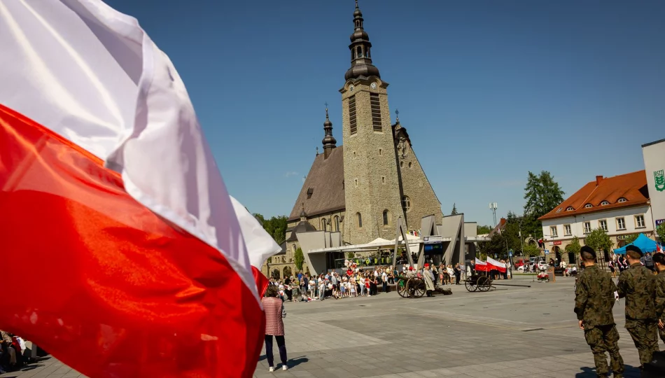 Limanowa uczciła 234. rocznicę uchwalenia Konstytucji 3 Maja (ZDJĘCIA) - zdjęcie 1