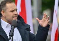 Nawrocki chce upublicznić oświadczenie majątkowe; kandydaci krytykują sprawę przejęcia przez niego mieszkania - zdjęcie główne