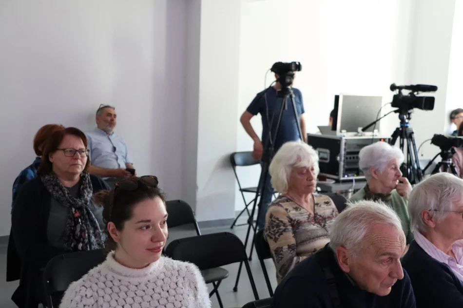 Spotkanie w bibliotece wokół alfabetu hebrajskiego - zdjęcie 12