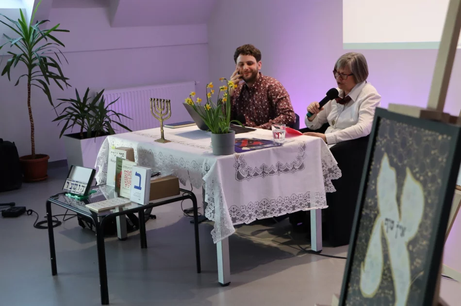 Spotkanie w bibliotece wokół alfabetu hebrajskiego - zdjęcie 13