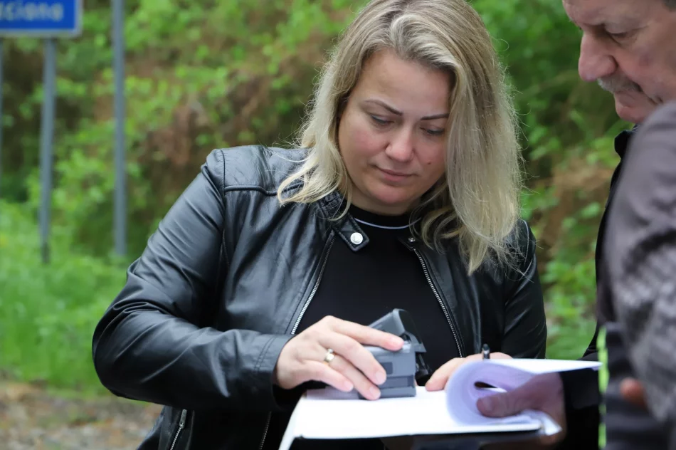 Odbiór przebudowanych dróg gminnych w Męcinie i Nowym Rybiu - zdjęcie 14