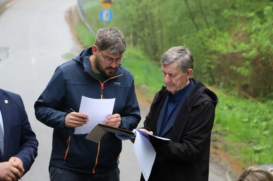 Odbiór przebudowanych dróg gminnych w Męcinie i Nowym Rybiu - zdjęcie 16