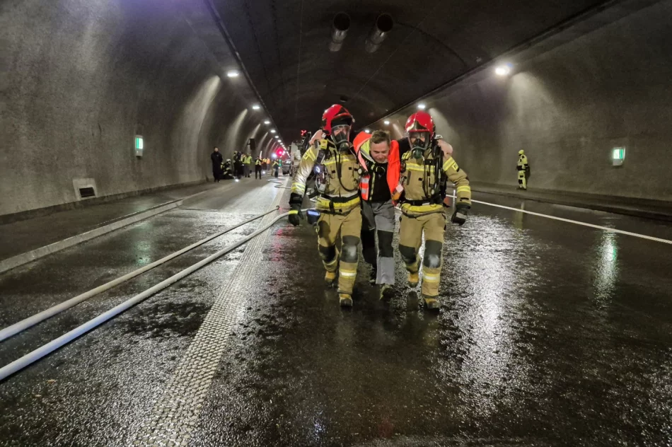 Ćwiczenia służb ratowniczych w tunelu (ZDJĘCIA) - zdjęcie 12