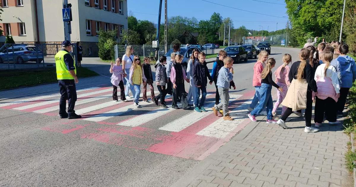Policjanci odwiedzili szkołę podstawową