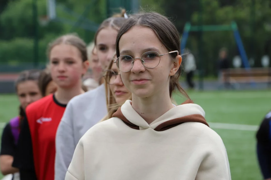 Dziewczęta z Nowego Rybia zwyciężają w Mistrzostwach Gminy Limanowa w Piłce Nożnej - zdjęcie 5