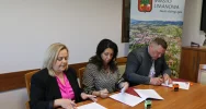 Podpisanie umowy dotyczącej rozbudowy sieci wodociągowej przy ul. Krakowskiej - zdjęcie 2