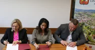 Podpisanie umowy dotyczącej rozbudowy sieci wodociągowej przy ul. Krakowskiej - zdjęcie 4