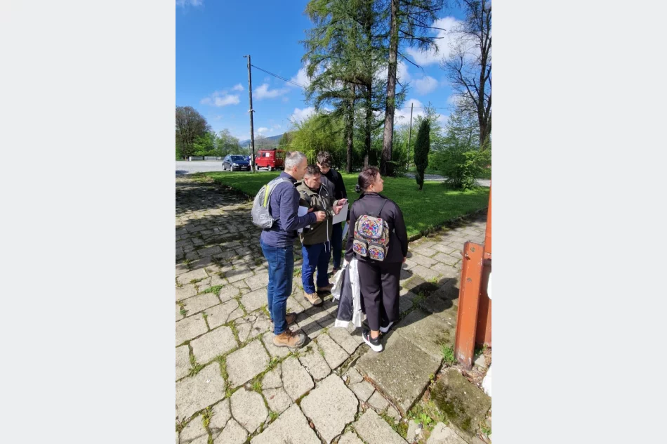 Gra terenowa przybliżyła uczestnikom historię XX wieku - zdjęcie 5
