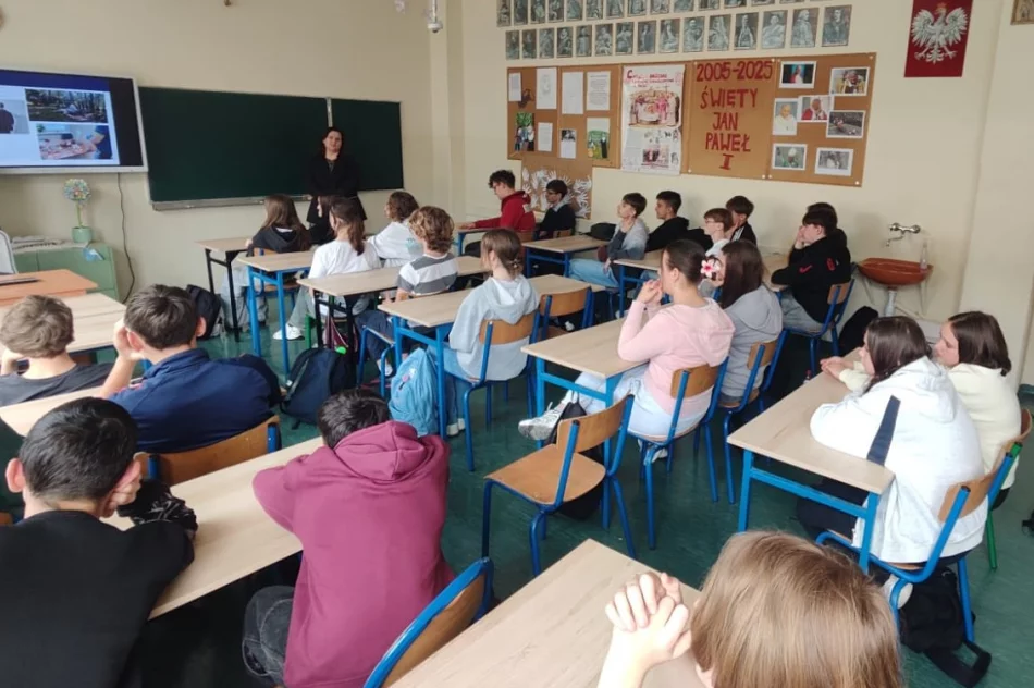 Policjanci spotkali się z uczniami  - zdjęcie 3