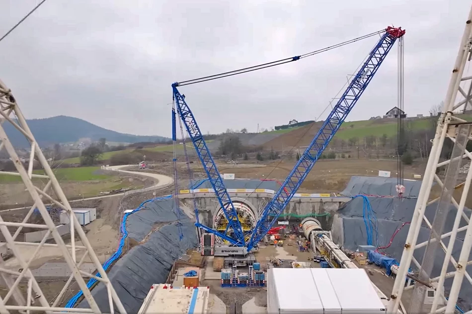 “Kinga” drąży od początku maja, powstało 50 m tunelu (ZDJĘCIA) - zdjęcie 14