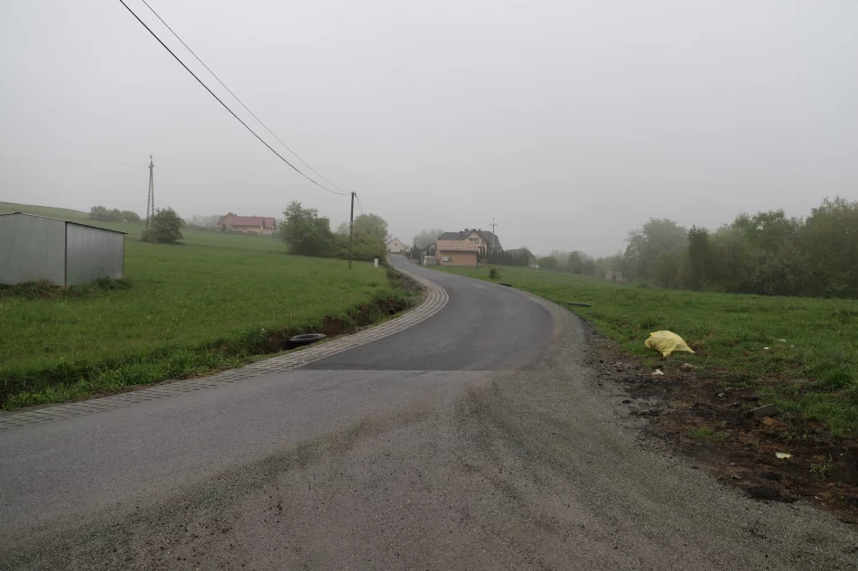 Odebrano przebudowane drogi  - zdjęcie 9