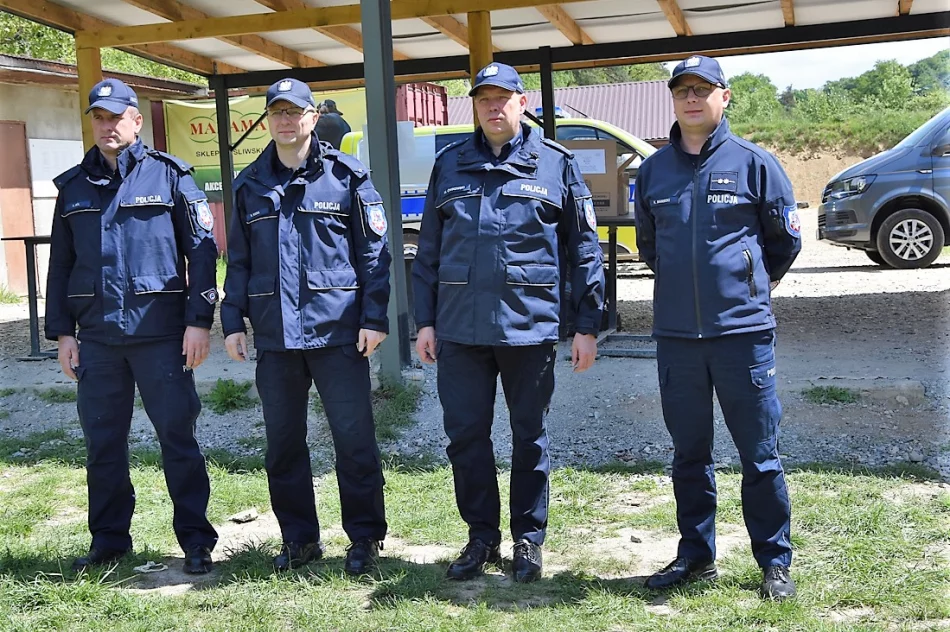 Limanowscy policjanci uczestniczyli w szkoleniu z użycia broni gładkolufowej - zdjęcie 10