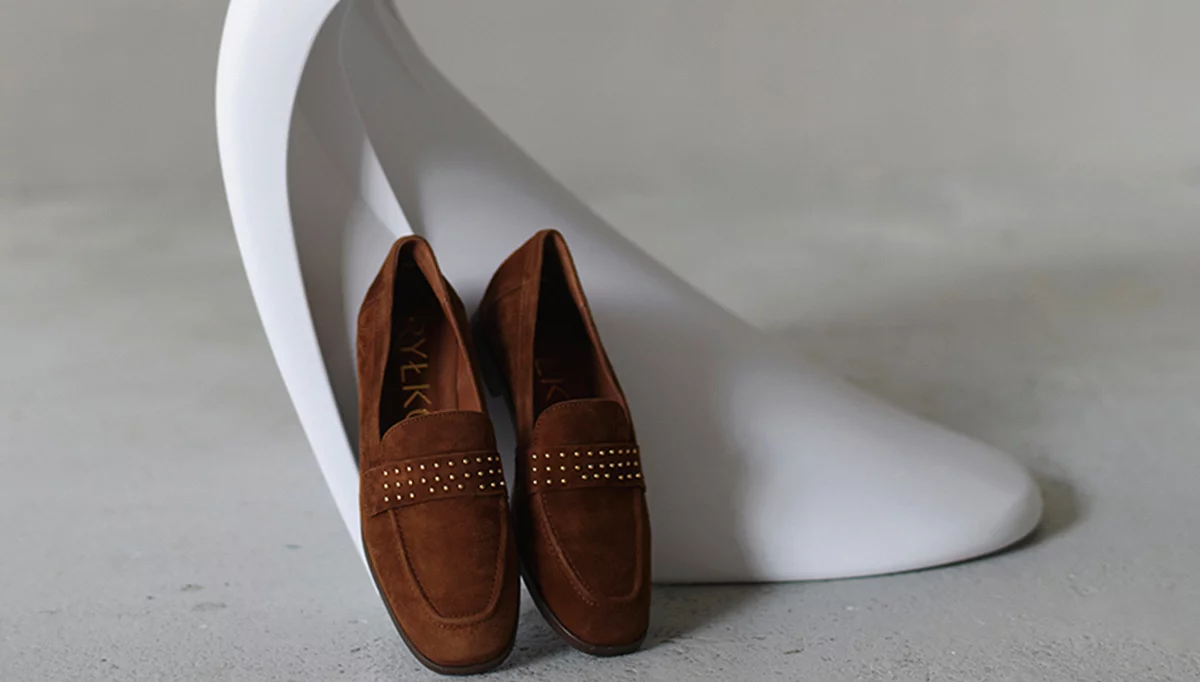 Mokasyny damskie – elegancja, komfort i uniwersalność