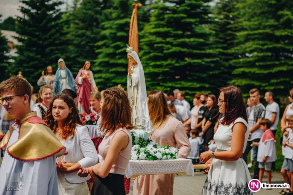 Uroczysta procesja w Starej Wsi - Święto Bożego Ciała 2018 - zdjęcie 9