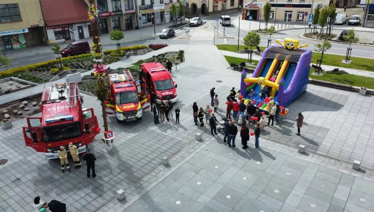 Akcja strażacka OSP Limanowa na limanowskim rynku/fot.: UM Limanowa
