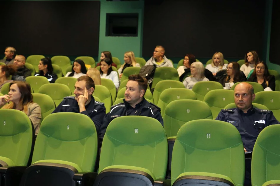 W LDK odbyło się szkolenie którego tematem była ochrona dziecka jako osoby doznającej i świadka przemocy - zdjęcie 5