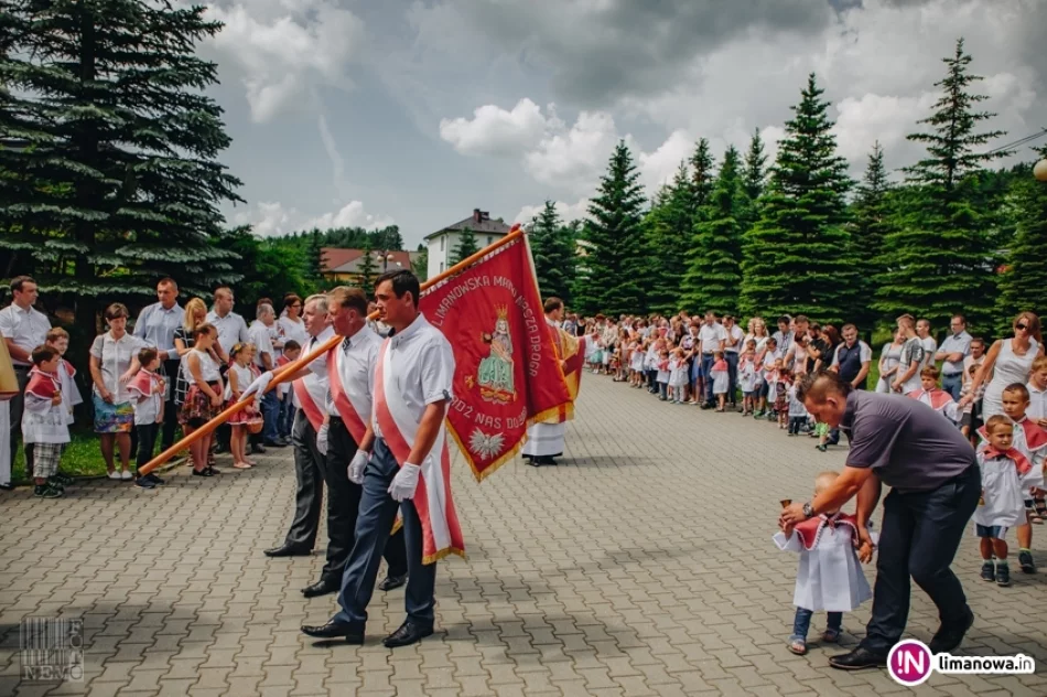 Uroczysta procesja w Starej Wsi - Święto Bożego Ciała 2018 - zdjęcie 18