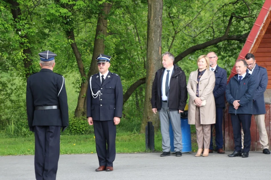 Strażacka uroczystość z odznaczeniami i podziękowaniami - zdjęcie 11