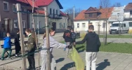 Mieszkańcy włączyli się w akcję sprzątania - zdjęcie 2