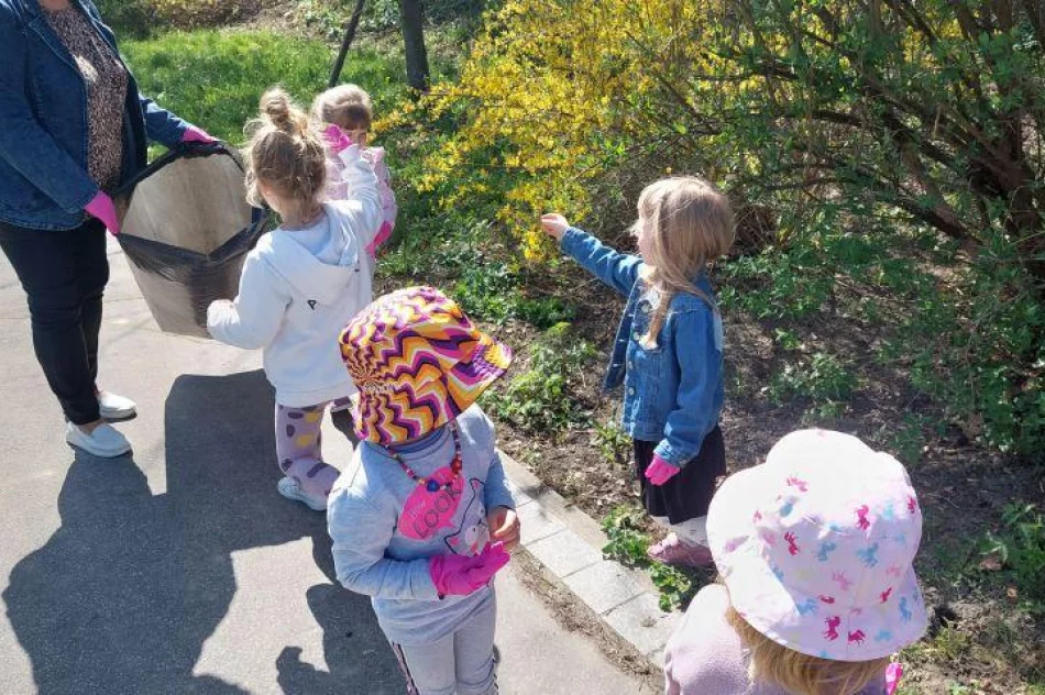 Mieszkańcy włączyli się w akcję sprzątania - zdjęcie 7