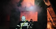 Pożar w Jurkowie. Ogień strawił cały budynek - zdjęcie 2