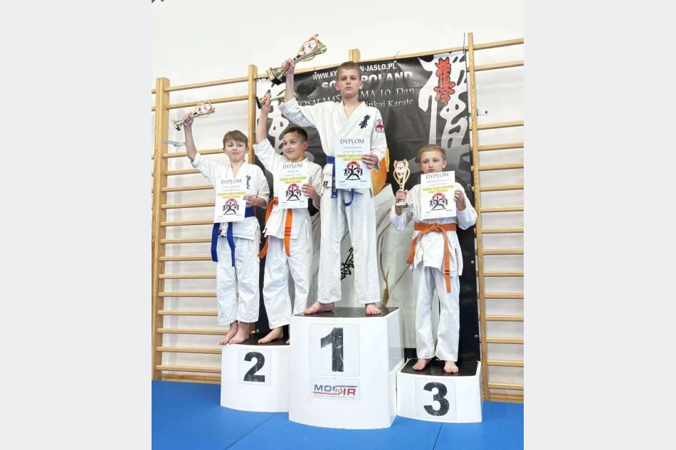 9 medali w Jaśle dla najmłodszych wojowników ARS Limanowa – JONIEC Team - zdjęcie 9
