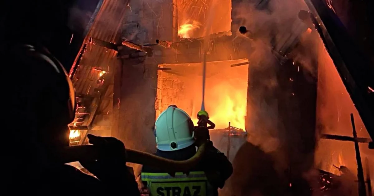 Trzy osoby zatrzymane po pożarze. Doszło do podpalenia?