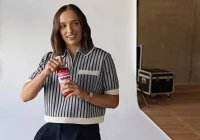 Hydrate for Great Moments” - nowa kampania OSHEE z Igą Świątek - zdjęcie główne