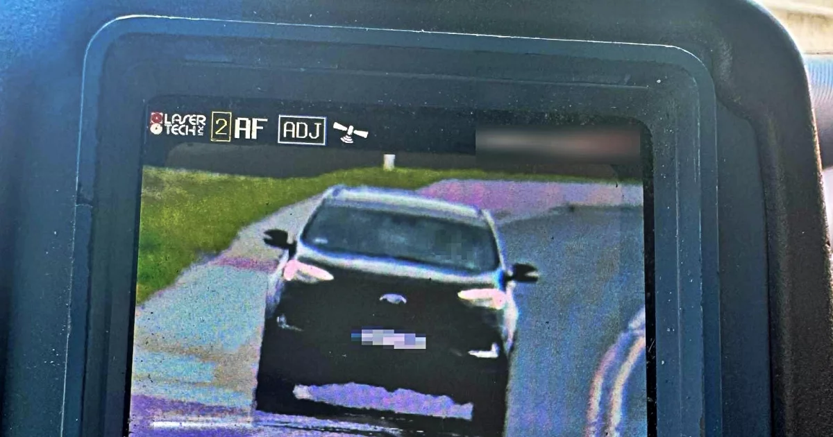 106 km/h w terenie zabudowanym. Kierowca stracił prawo jazdy