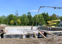 Trwają prace nad modernizacją otwartego  basenu kąpielowego - zdjęcie główne