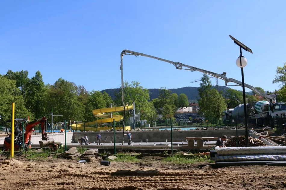Trwają prace nad modernizacją otwartego  basenu kąpielowego - zdjęcie 5