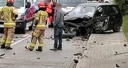 Cudem nie doszło do tragedii - ładunek przygniótł samochód - zdjęcie 2