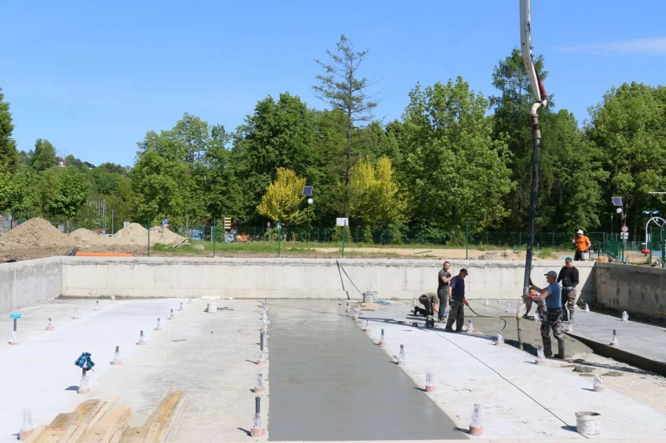 Trwa modernizacja otwartego basenu. Zakończenie prac w sierpniu - zdjęcie 2