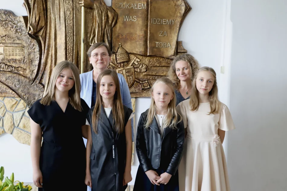 XIII Gminny Konkurs o Janie Pawle II „Szukałem Was – idziemy za Tobą" - zdjęcie 3