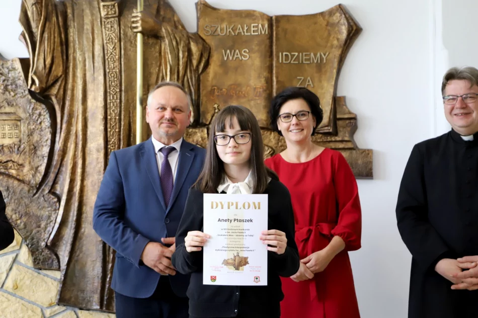 XIII Gminny Konkurs o Janie Pawle II „Szukałem Was – idziemy za Tobą" - zdjęcie 13