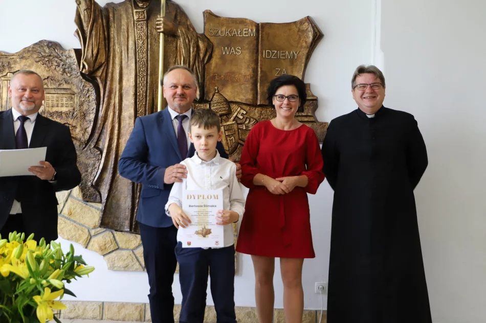 XIII Gminny Konkurs o Janie Pawle II „Szukałem Was – idziemy za Tobą" - zdjęcie 14