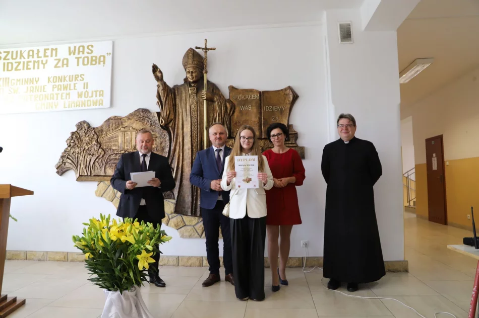 XIII Gminny Konkurs o Janie Pawle II „Szukałem Was – idziemy za Tobą" - zdjęcie 20