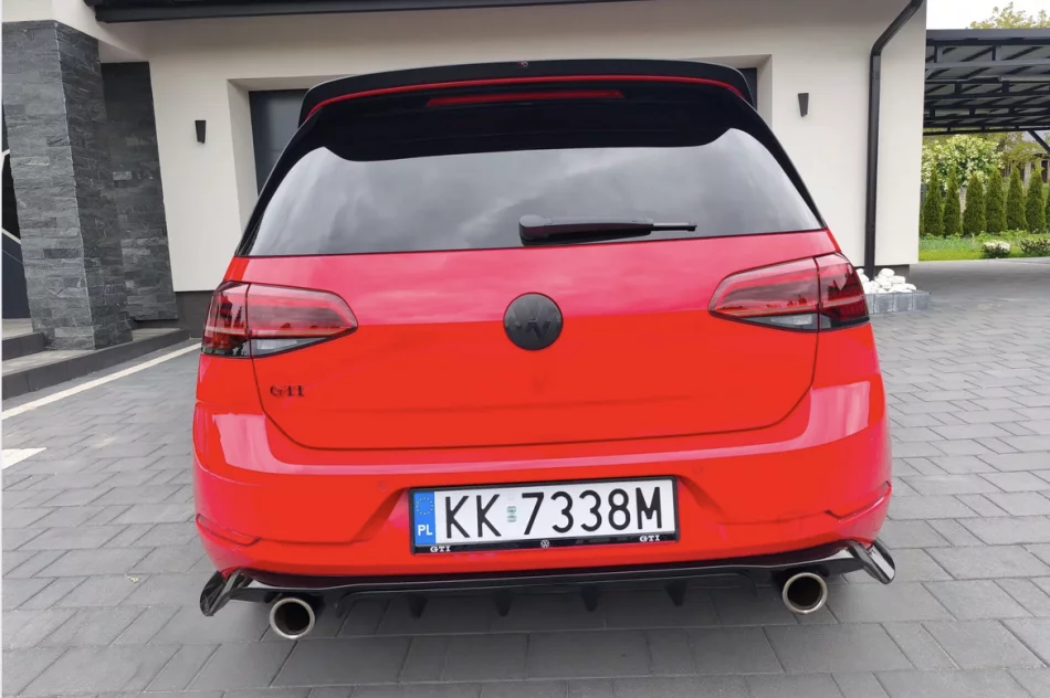VW Golf VII GTI Performance 245 KM – Bogato wyposażony hot hatch! - zdjęcie 5