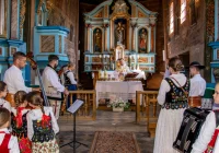 Regionalna Eucharystia z udziałem zespołu Mali Łostowianie - zdjęcie główne