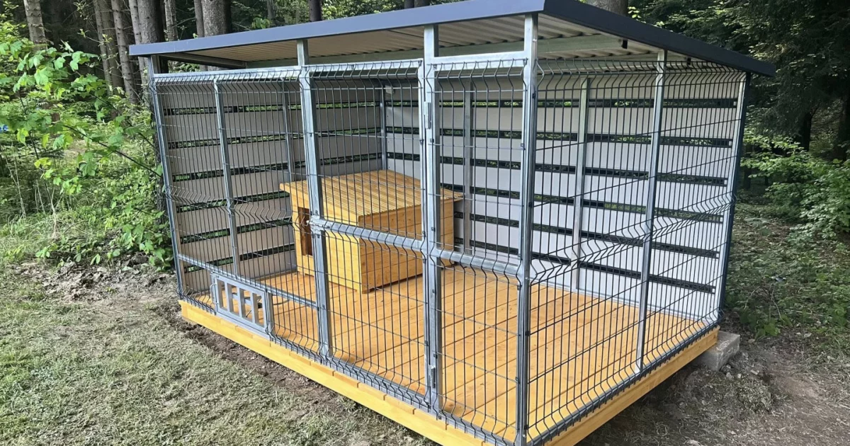 Pierwszy wolontaryjny kojec dla psów