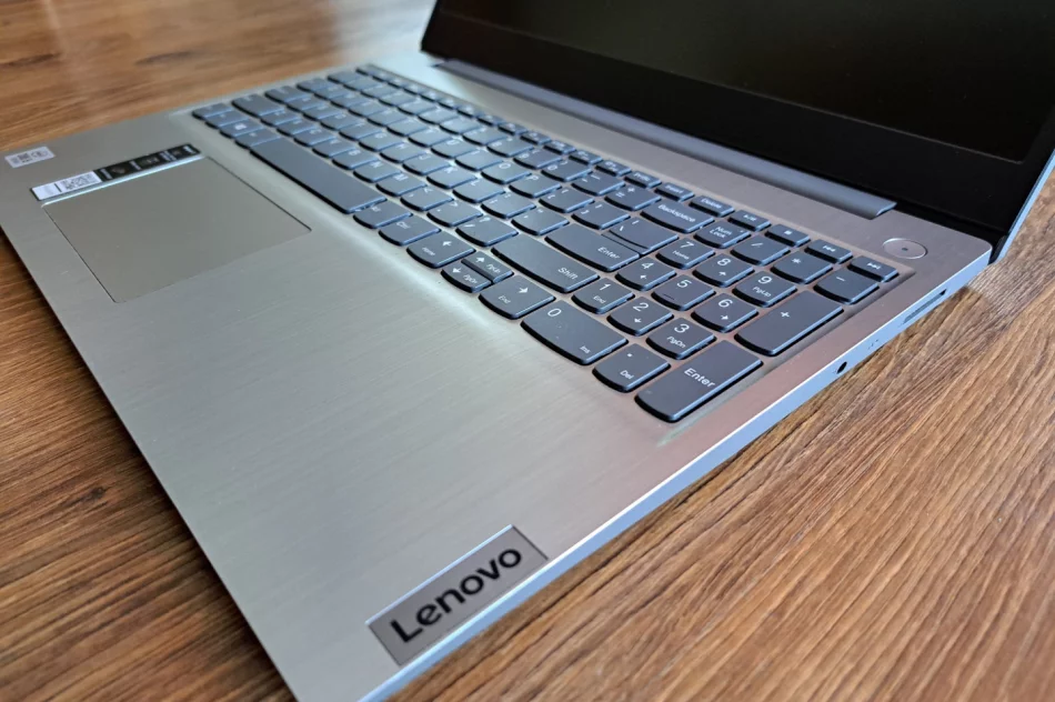 AKTUALNE/ Laptop LENOVO i5 10-gen 8GB 512GB Windows 11 mało używany - jak NOWY. - zdjęcie 3