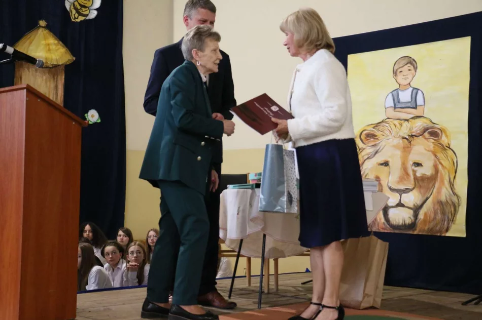 Święto Patronki w Zespole Szkolno-Przedszkolnym nr 1 w Limanowej - zdjęcie 19
