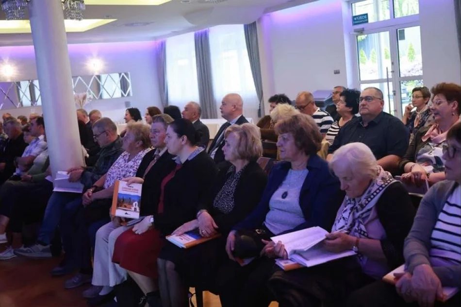 Konferencja -Parafia Łososina Górna od średniowiecza po czasy współczesne- rozpoczęła tegoroczne uroczystości 700-lecia parafii! - zdjęcie 3